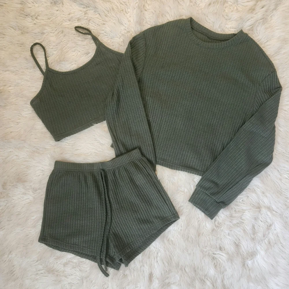 Pajama Set - Picture 1 of 1